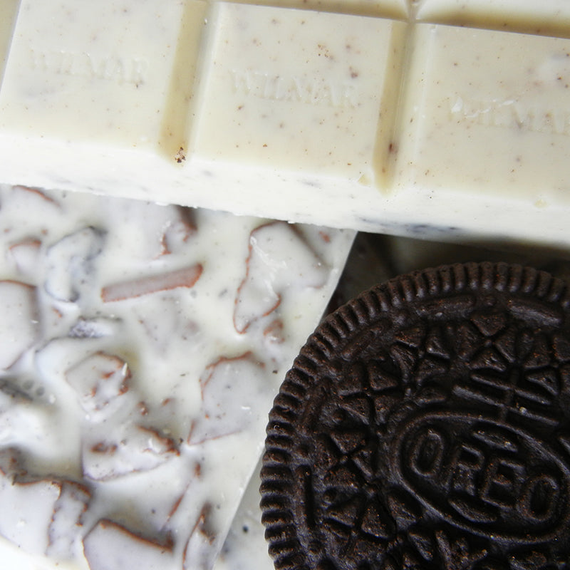 Cookies & Cream Chocolate Bar
