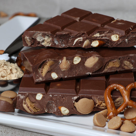 Peanut Butter Snacker Chocolate Bar